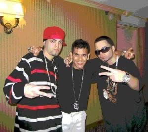 Brujo y D Voiz antes del show con Tito El Patrón.