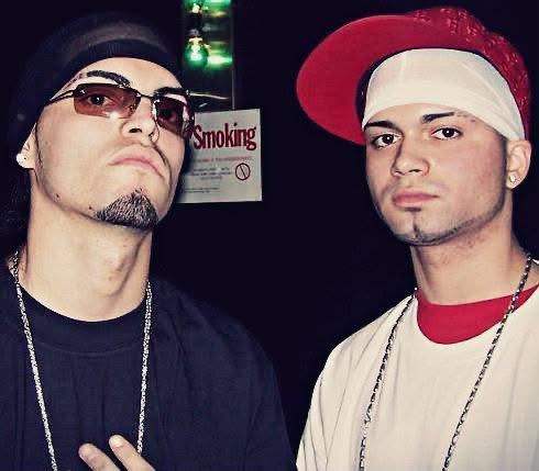 Brujo y D Voiz en un club, 2006.