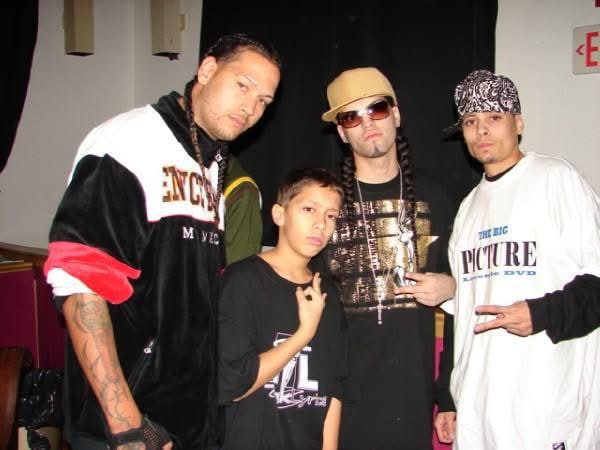 Noche De Humo, Cultural Center, South End, Boston — 3 de noviembre de 2006. Temperamento y Brujo backstage.